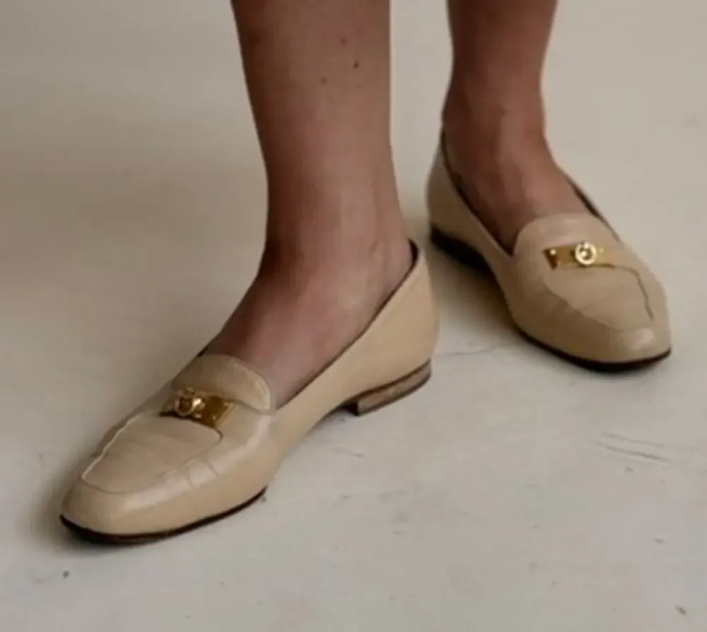 Hayraud Buttery Cream Leather Loafers - Gold Hardware, Made in Italy, EU 38